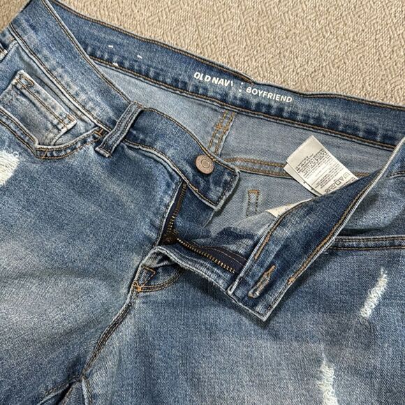 Old Navy Boyfriend Distressed Comfort Jean Shorts size 4 - Picture 3 of 12